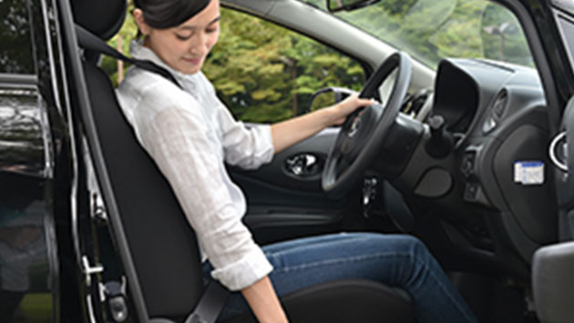 正しい運転姿勢とシートベルトで快適ドライブ！