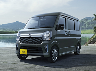 日産：オプショナルパーツ カタログダウンロード