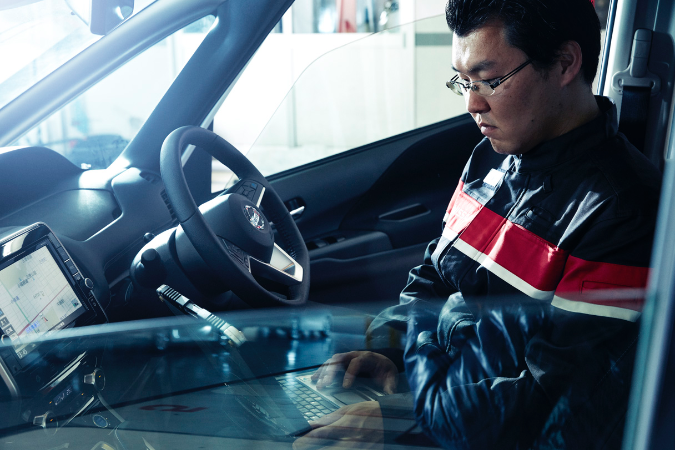 車の整備は、団体戦。 チームの力量がシビアに問われる