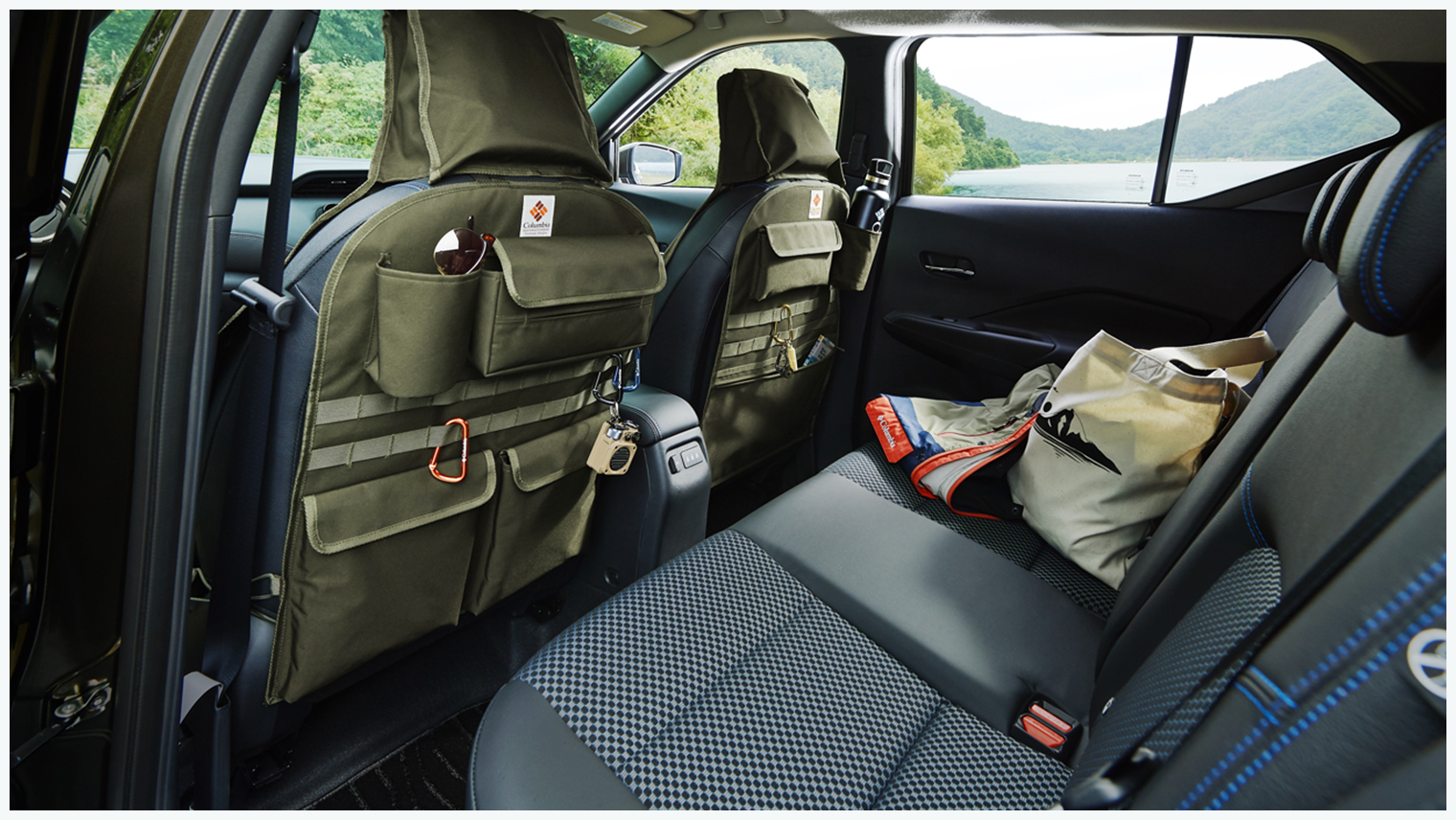 シートバックポケット